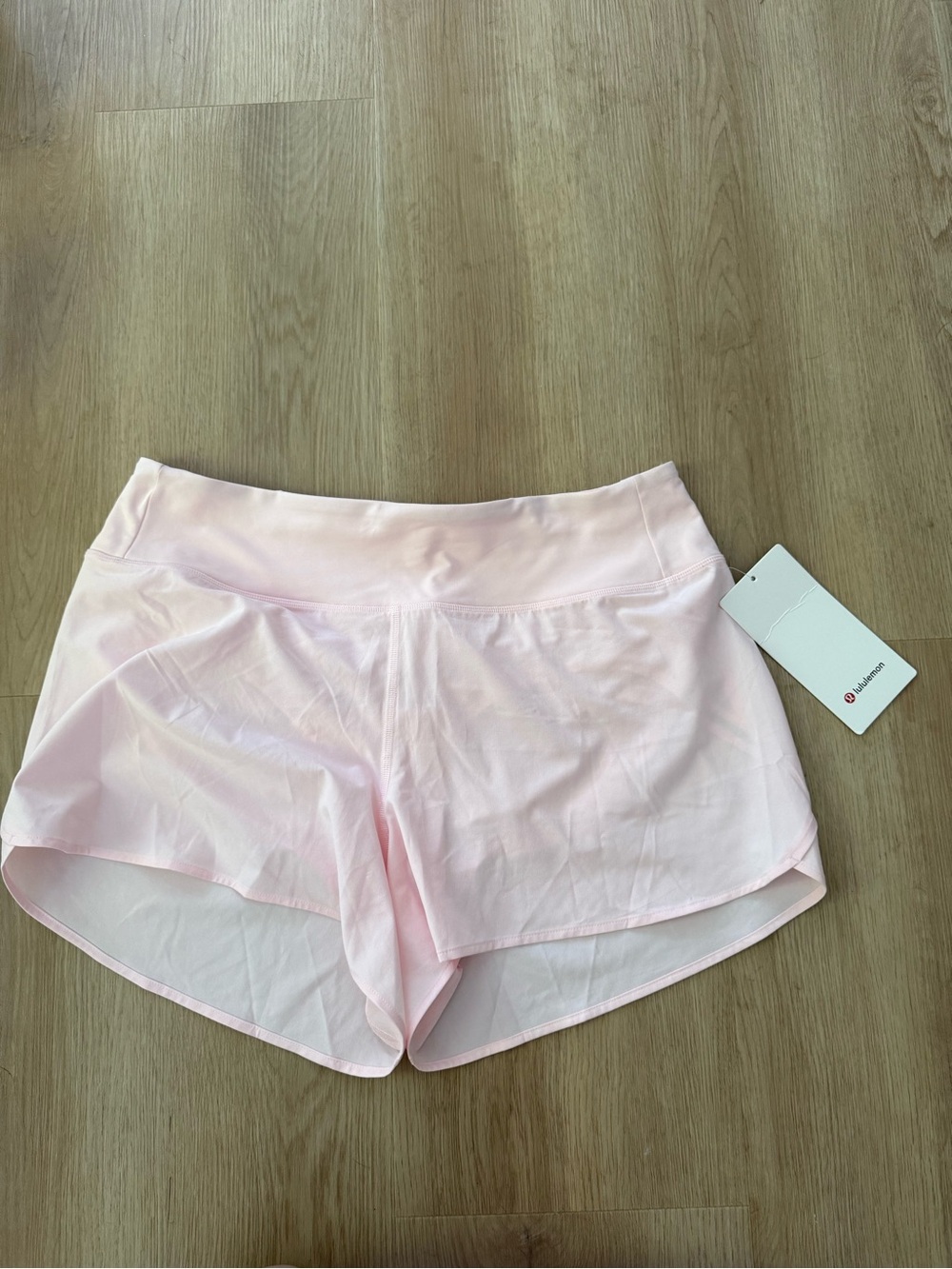 Lululemon Speed Up Short 4” mesh vent size L